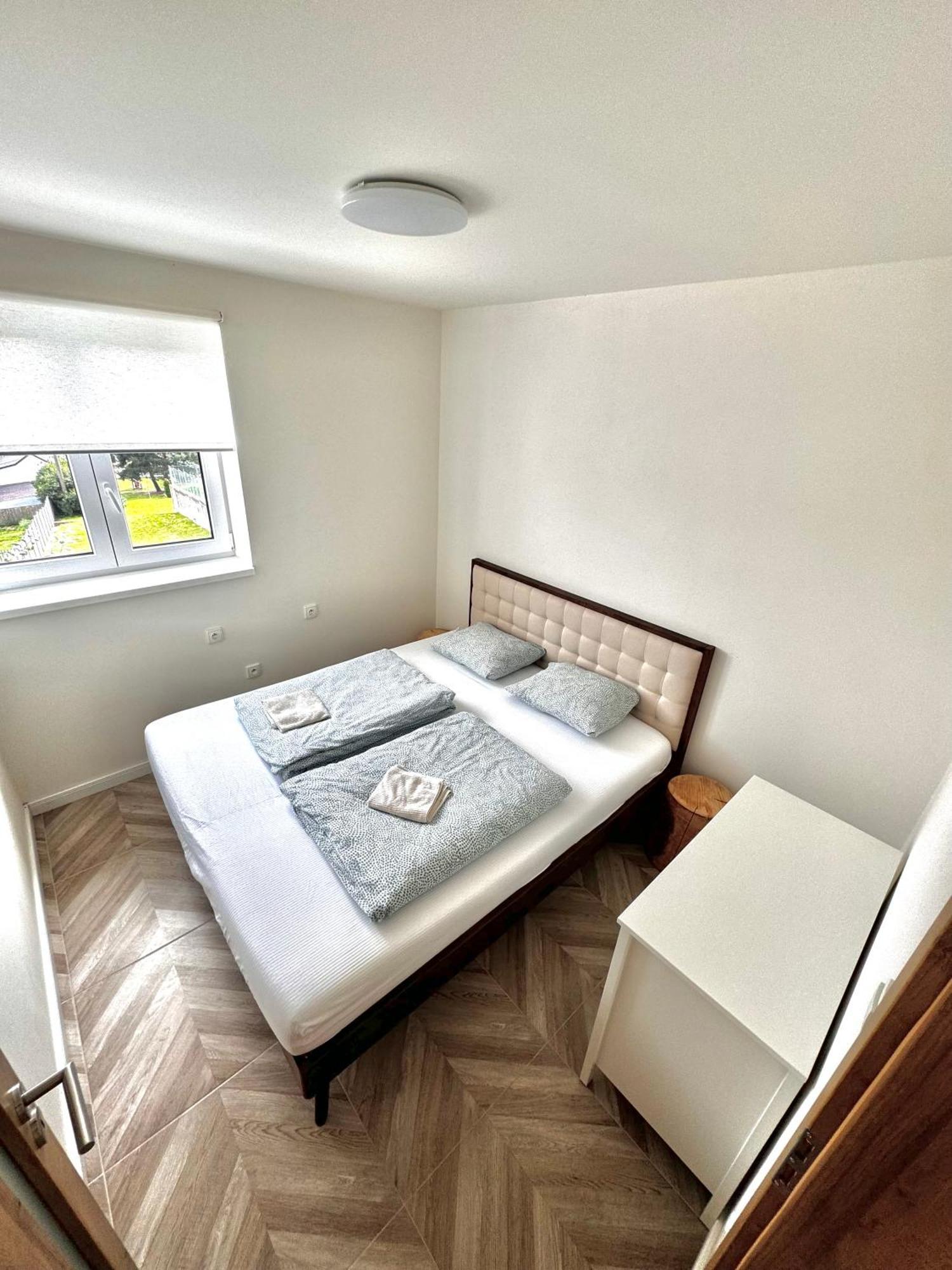 Appartement Kopr à Přítluky Extérieur photo